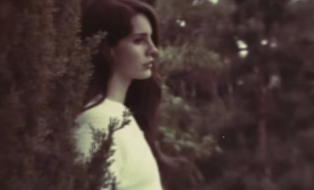 Lana Del Rey: Η τραγική ιστορία πίσω από το τραγούδι Summertime Sadness