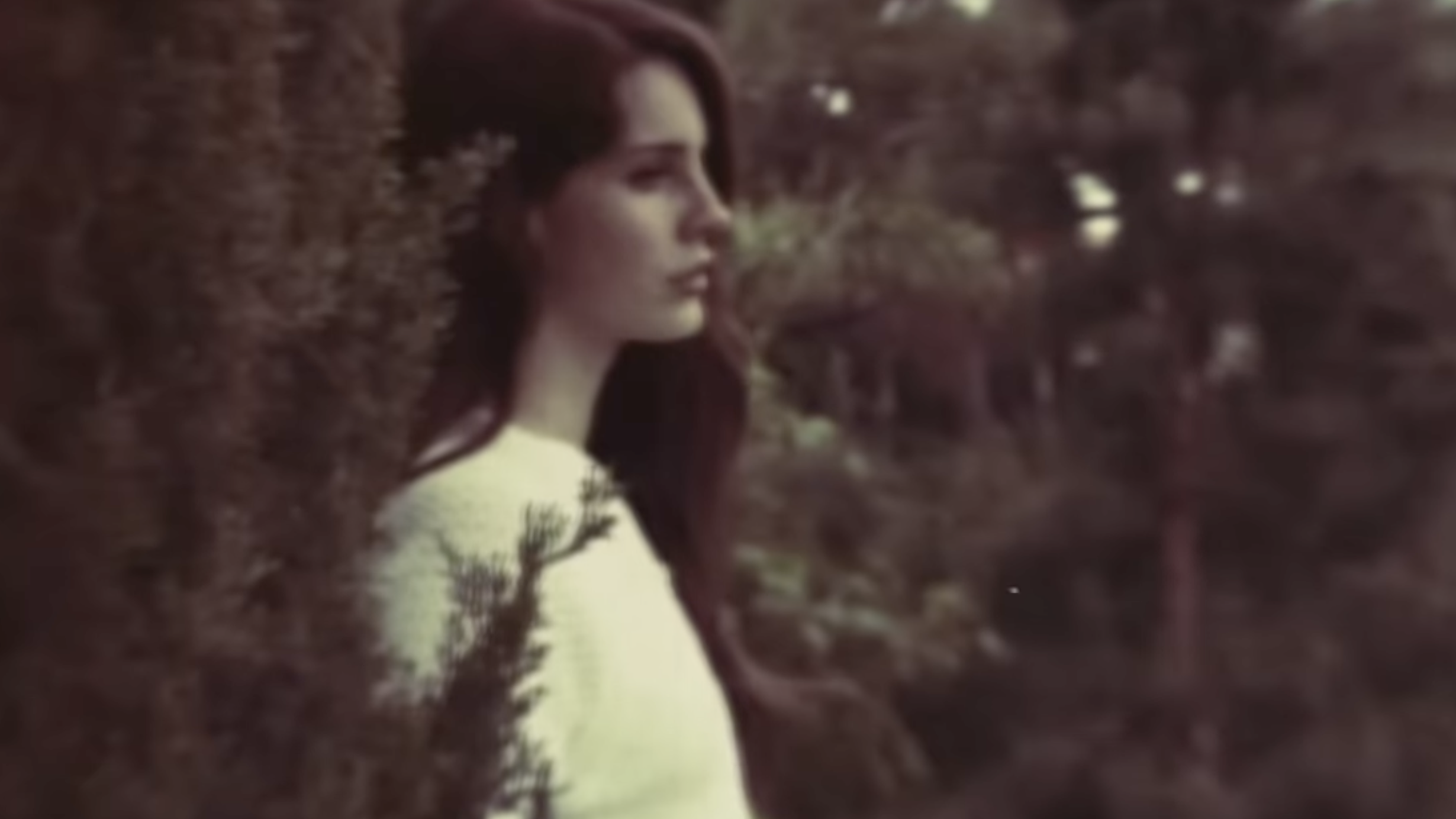 Lana Del Rey: Η τραγική ιστορία πίσω από το τραγούδι Summertime Sadness