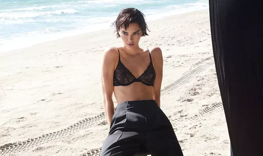 Kendall Jenner: Με νέο εντυπωσιακό pixie haircut απογείωσε το ανδρόγυνο look