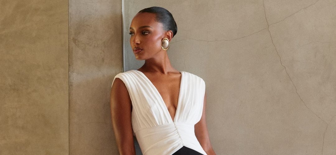 Λευκό παλτό: Η Jasmine Tookes επιβαβαιώνει ότι είναι η μοναδική επένδυση που πρέπει να κάνεις φέτος